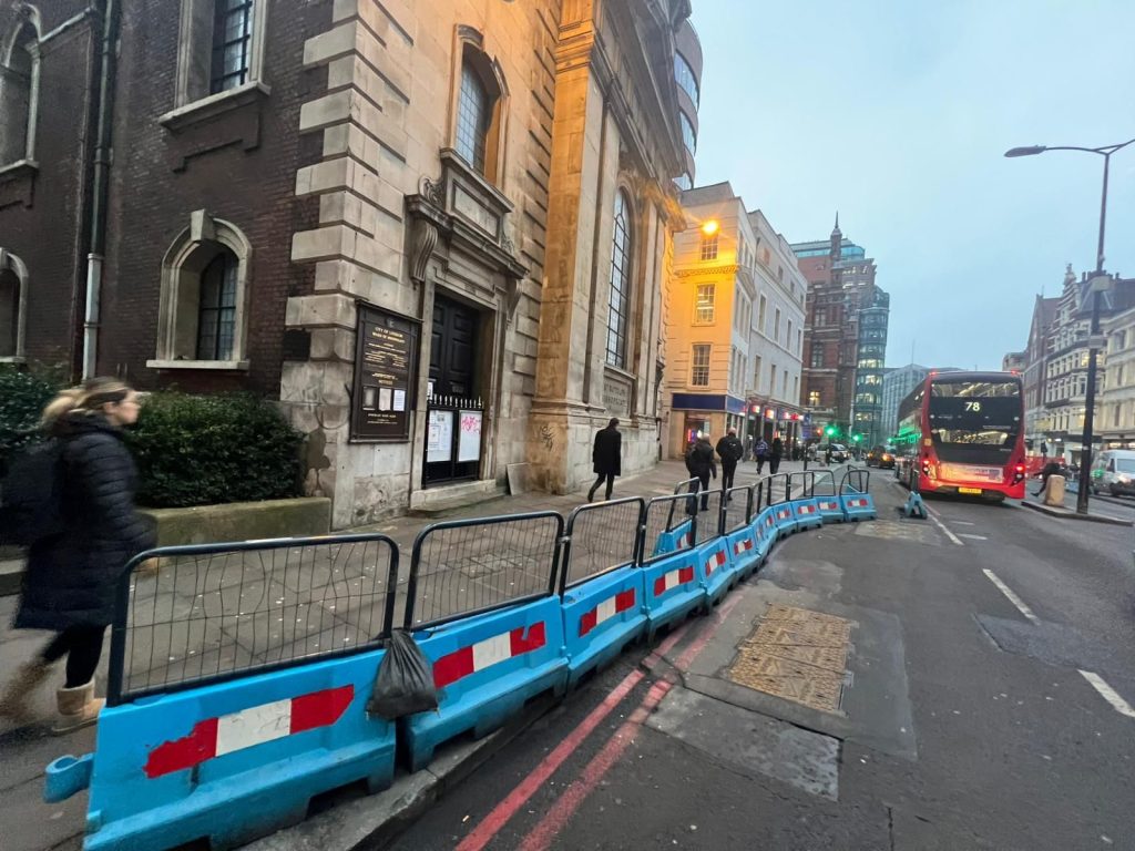 Bishopsgate: Removal of Temporary Blue Street Barriers Finally Begins!
